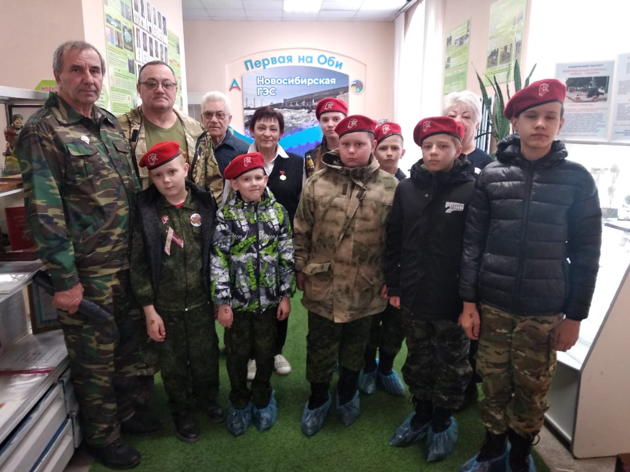 Активисты собрали 140 мешков мусора с набережной ОбьГЭСа