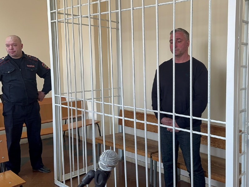 Преподавателя физкультуры из НГУ задержали за взятки