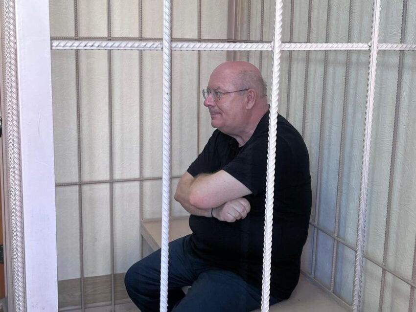 Новосибирский областной суд оставил под стражей до 12 октября