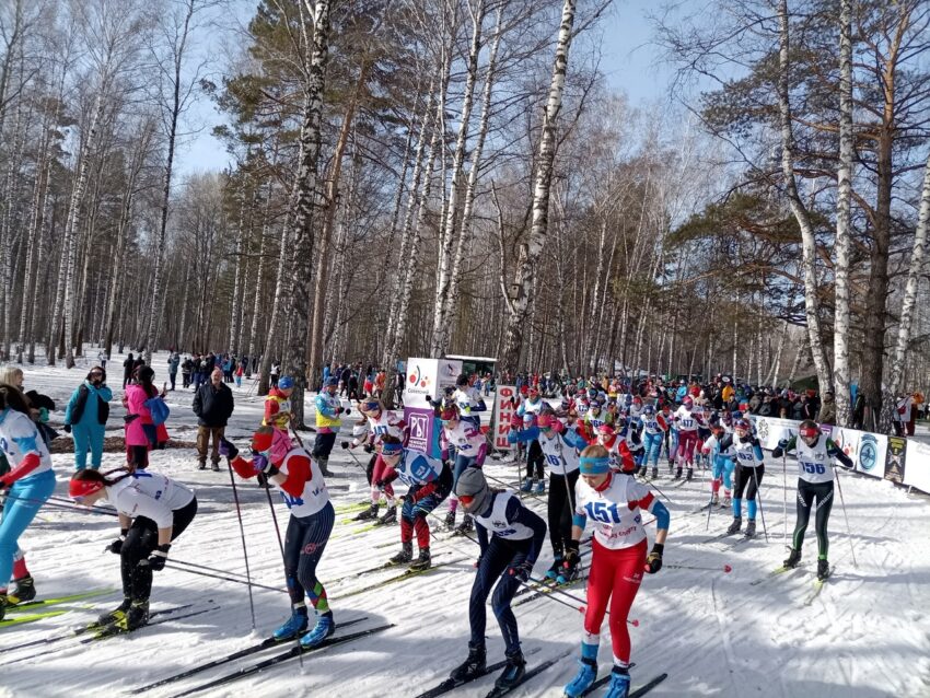 Лыжный сезон в Академгородке завершился детско-юношеским фестивалем