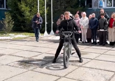 Новосибирский школьник создал бесшумный мотоцикл для СВО