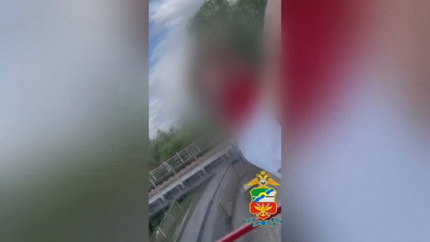В Новосибирске с электропоезда сняли двух 12-летних зацеперов