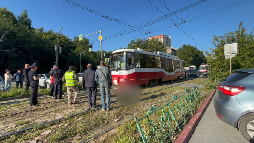 В Новосибирске трамвай насмерть сбил 35-летнюю женщину