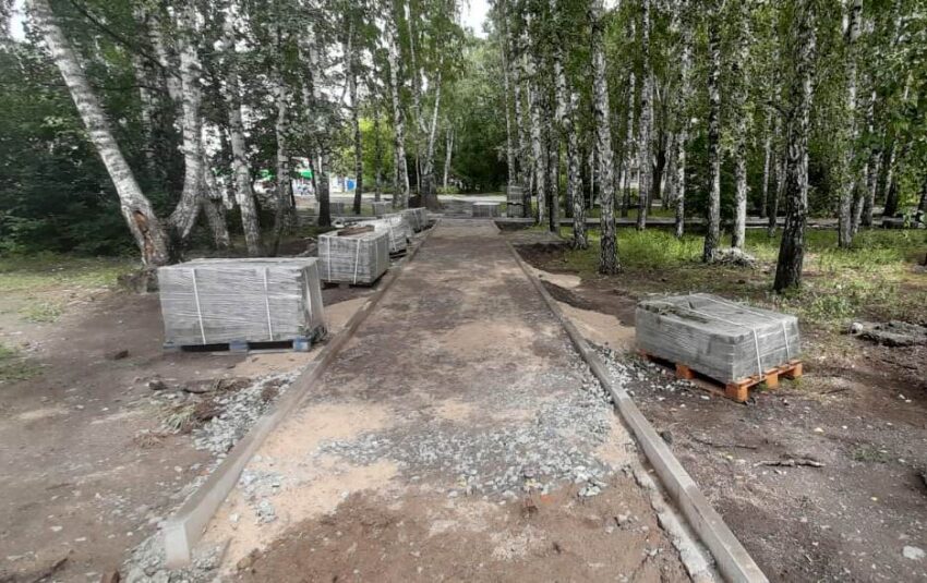 На ОбьГЭСе обустраивают прогулочную площадку на Часовой