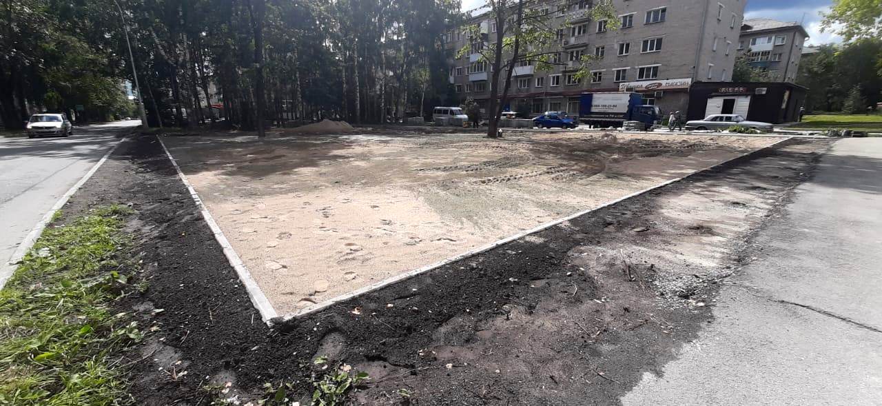 На ОбьГЭСе обустраивают прогулочную площадку на Часовой