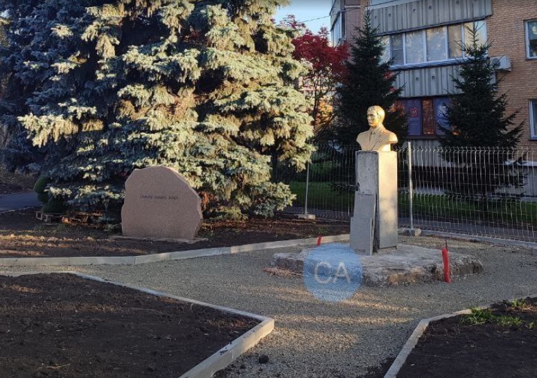 В Академгородке отреставрируют памятник герою-афганцу Александру