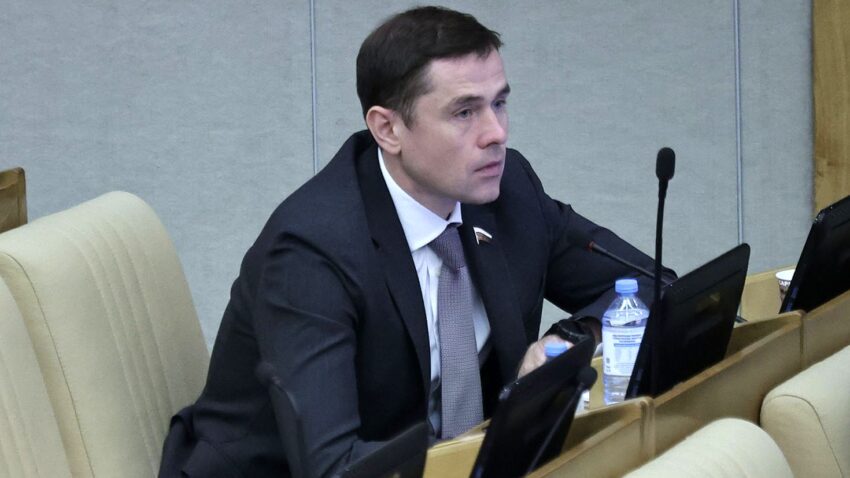 Новосибирский депутат Госдумы предложил поднять детский прожиточный