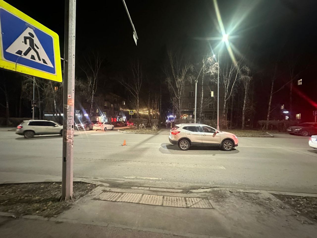 В Академгородке на Морском проспекте &laquo;Ниссан&raquo; сбил 77-летнюю женщину