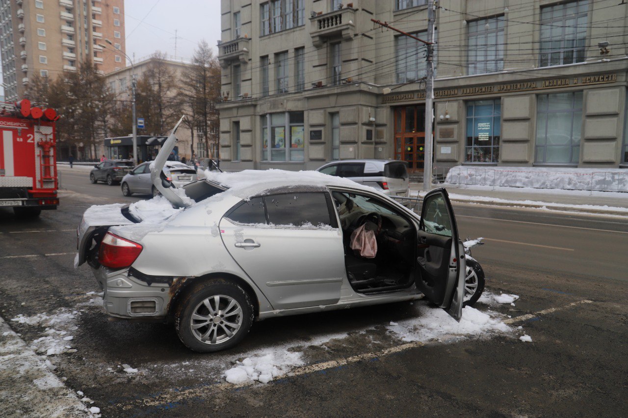В Новосибирске почтили память жертв ДТП и обсудили причины аварий
