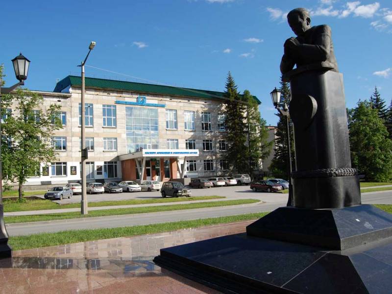Новосибирские ученые предложили медикам многофотонный микроскоп