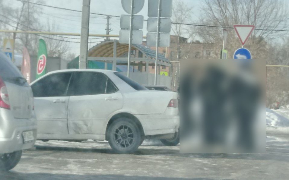Ночной погром на Демакова: в Академгородке вскрыли ещё одну машину