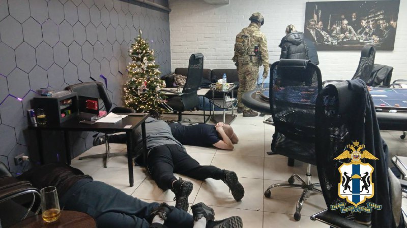 Подпольный покер в центре Новосибирска: крупье, бармен и 560 тысяч