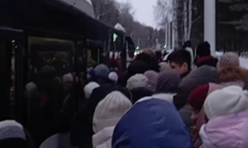 Прекращение работы маршрутки №43 вызвало транспортный коллапс на