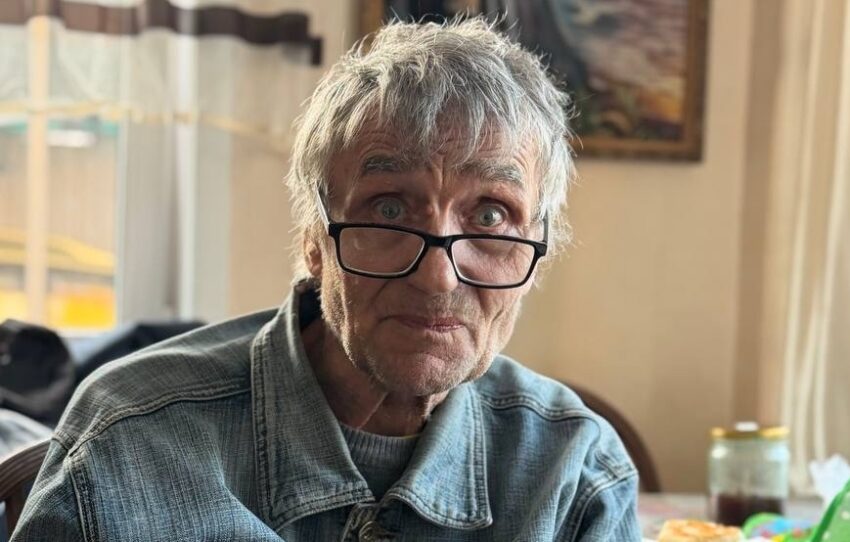 81-летний Владимир Багмет в серой кофте пропал на ОбьГЭСе