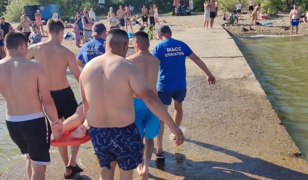 получил травму на пляже