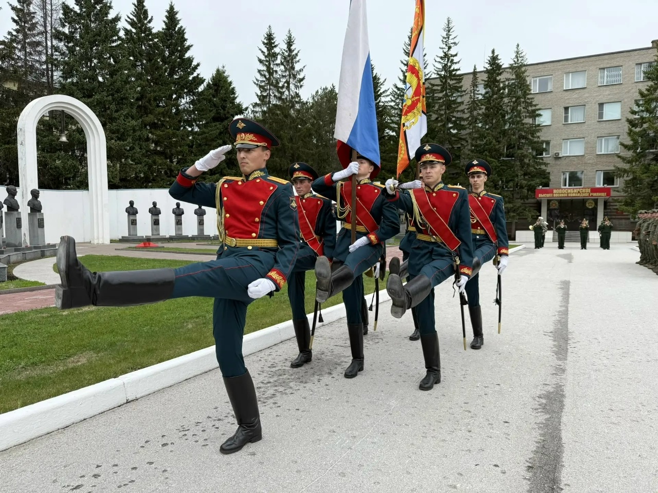 выпуск младших лейтенантов в НВВКУ