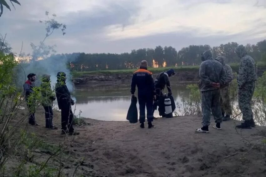 в один день утонули мужчина и юноша