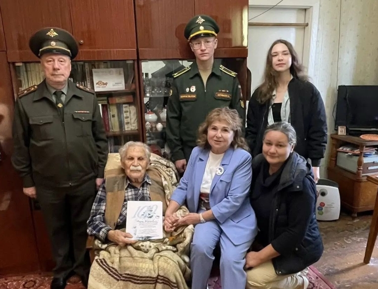Александр Фельдбуш